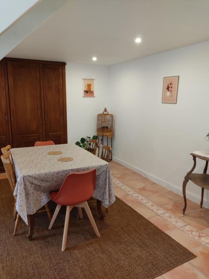 Maison, Calme Avec Cheminee. Botmeur Ngoại thất bức ảnh